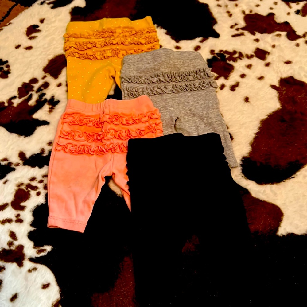 NB ruffle butt pants